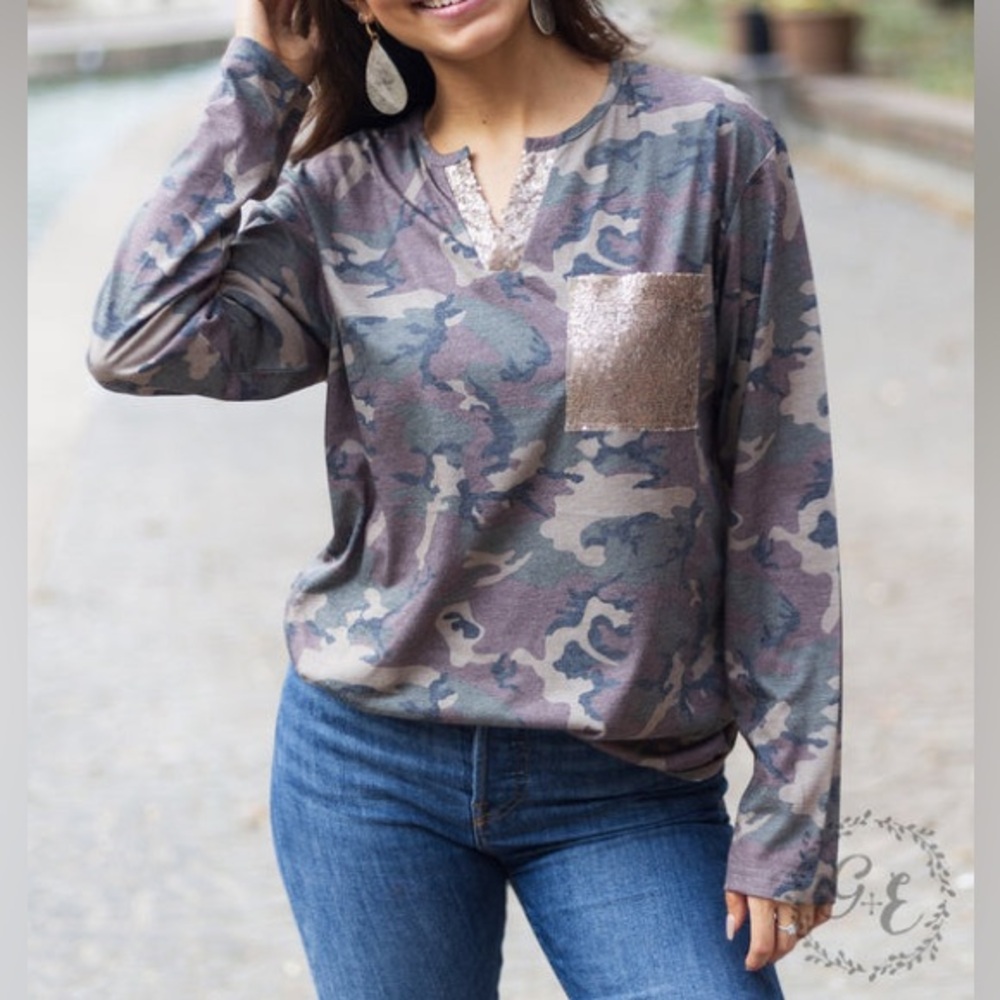 GRACE & EMMA Camouflage Gold Sequin Women's Plus Size 2XL Top Shirt Camo Fall